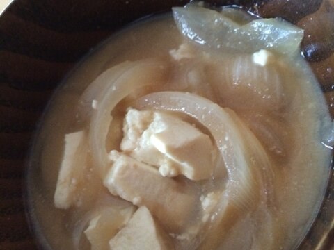 玉ねぎと豆腐のお味噌汁(´Д` )